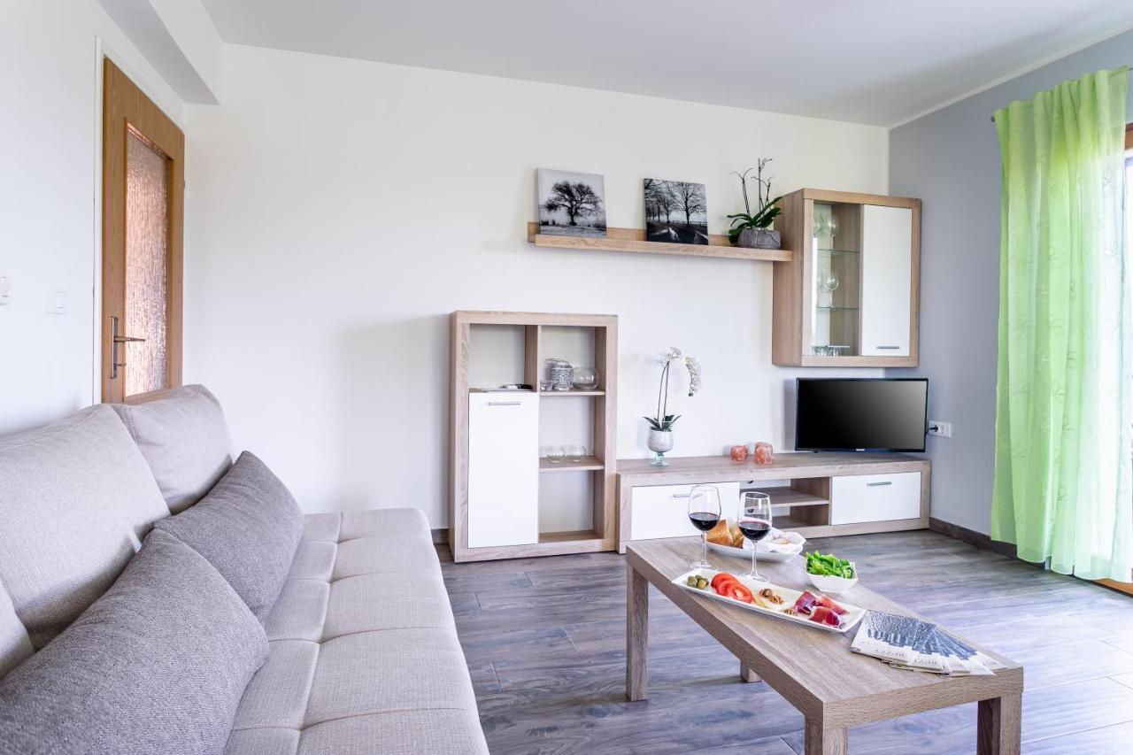 Apartman Volte Apartment Buzet Exterior photo